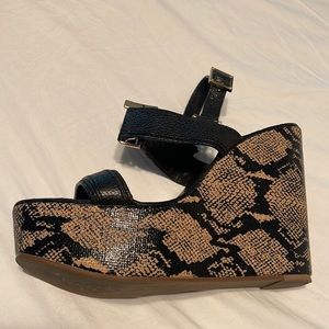 Tory Burch wedges